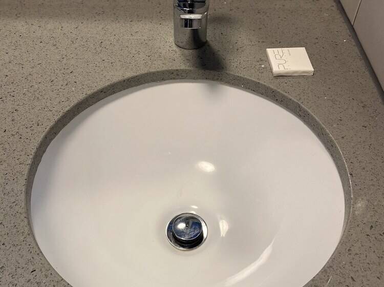 בית מלון כפרי Ramada By Wyndham Medicine Hat