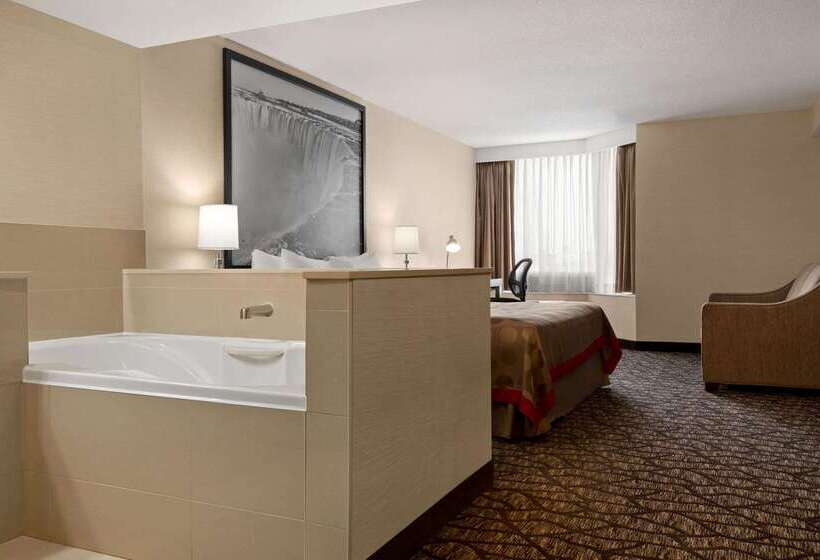 هتل Ramada By Wyndham Niagara Falls Near The Falls