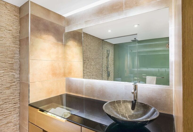 בית מלון כפרי Ramada Plaza By Wyndham Prince George