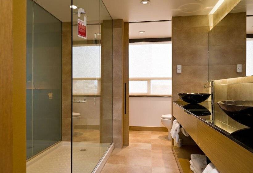 בית מלון כפרי Ramada Plaza By Wyndham Prince George