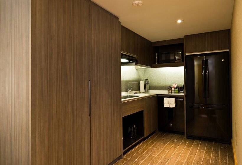 בית מלון כפרי Ramada Plaza By Wyndham Prince George
