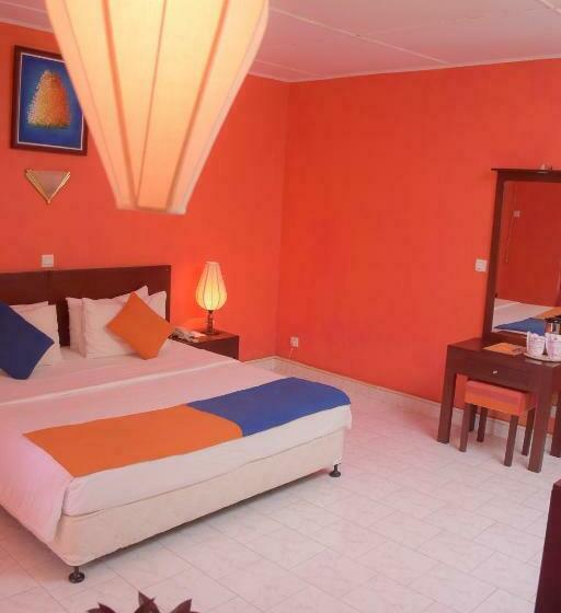 בית מלון כפרי Ratnaloka Tour Inns