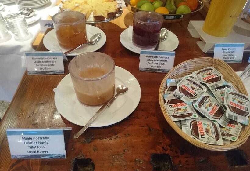 בית מלון כפרי & Restaurant Forni