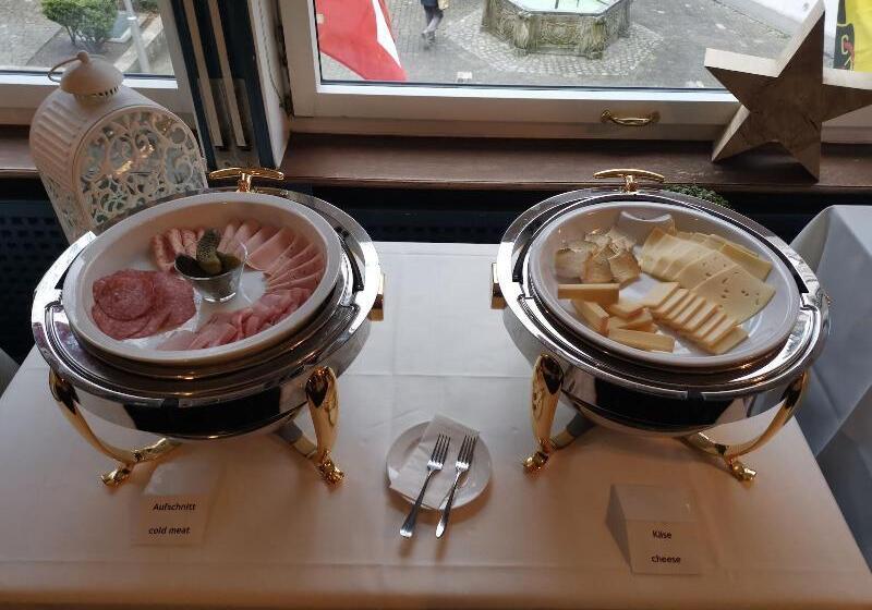 ホテル Restaurant Goldener Schlussel