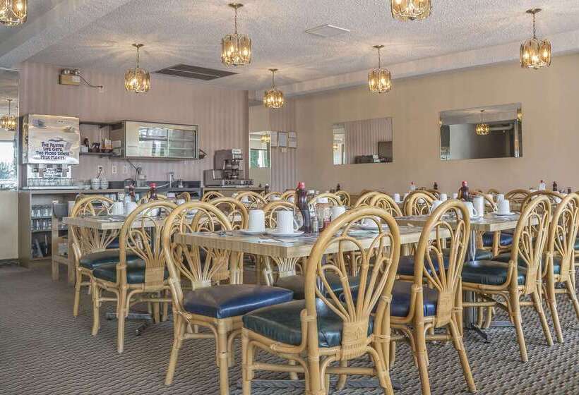 Отель Rodeway Inn Fallsview