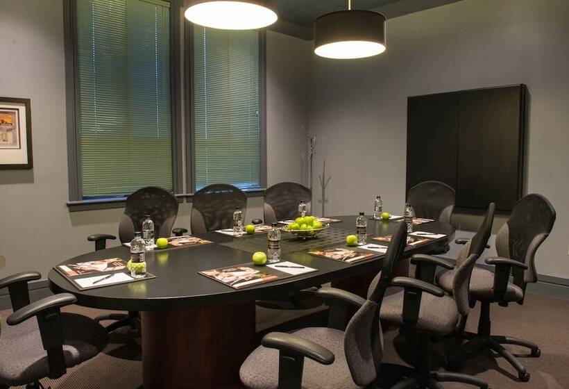 Royal Hotel Regina, Trademark Collection By Wyndham