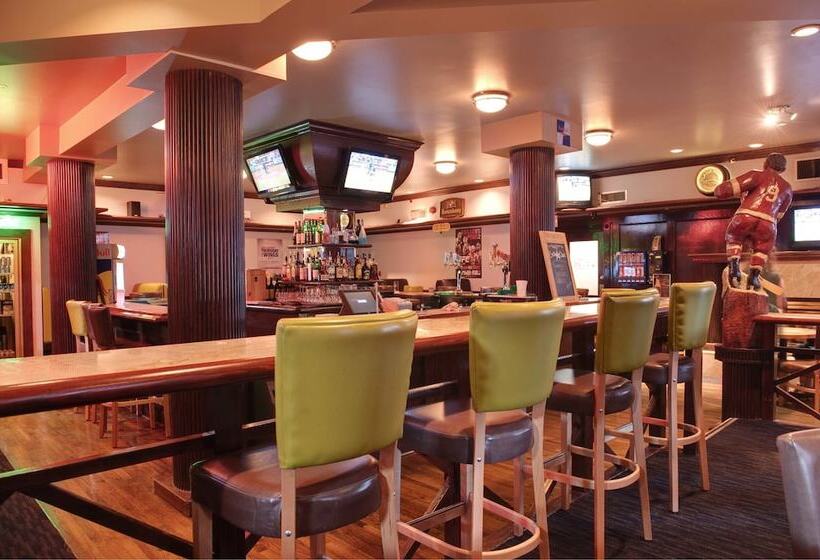 Sandman Hotel & Suites Kelowna