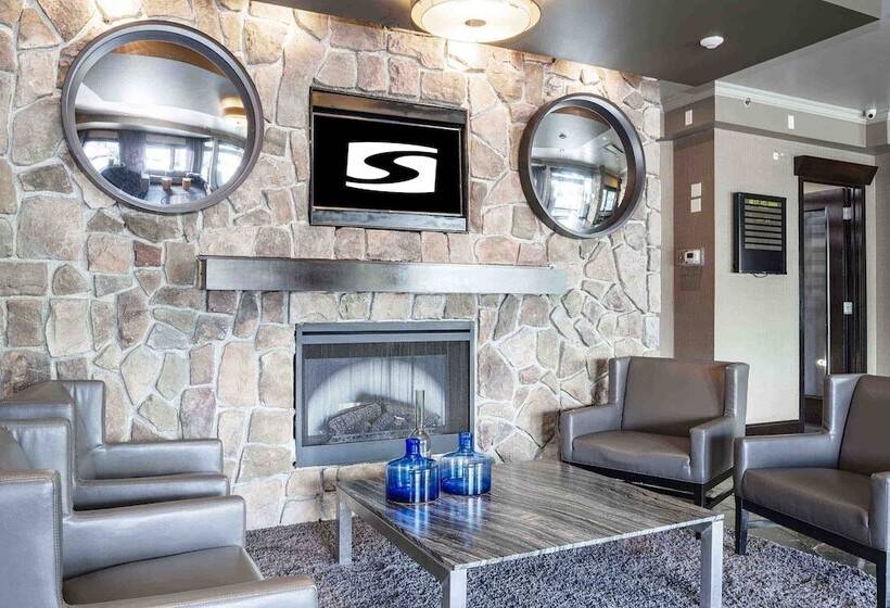 Sandman Hotel & Suites Kelowna