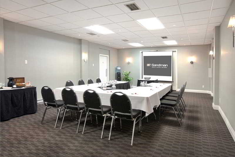 Sandman Hotel & Suites Kelowna