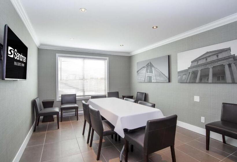 Sandman Hotel Vernon