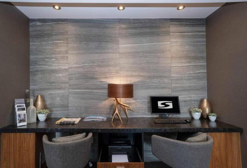 Sandman Hotel Vernon