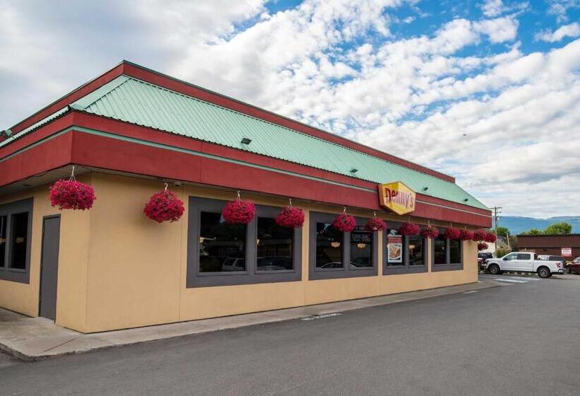 Sandman Hotel Vernon