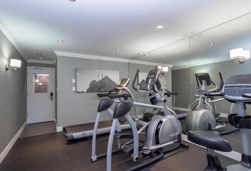 Sandman Hotel Vernon