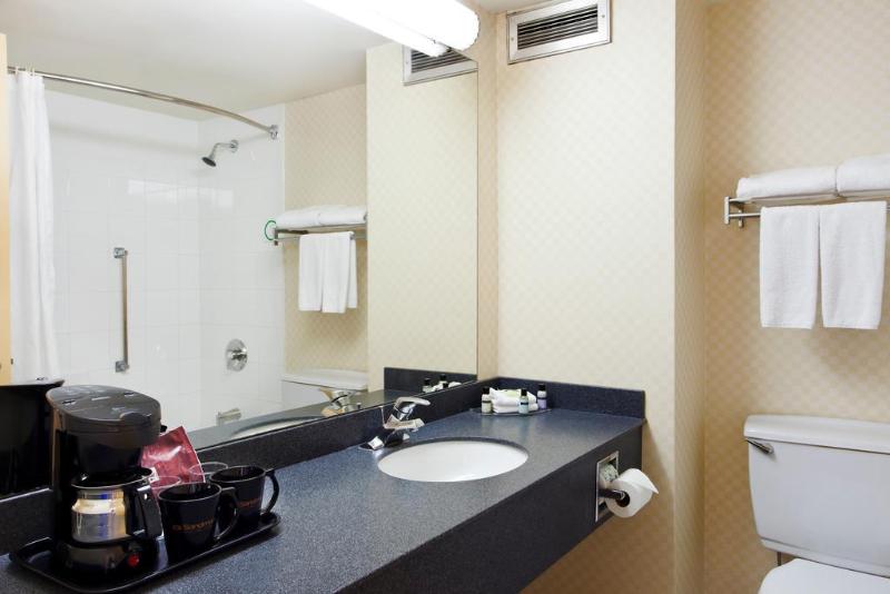 Sandman Hotel Montreal   Longueuil