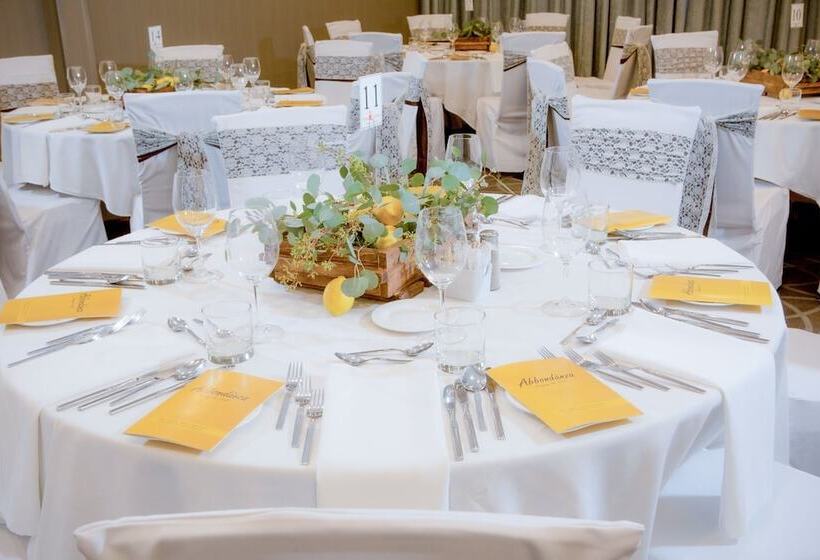 فندق Sandman Signature Lethbridge Lodge