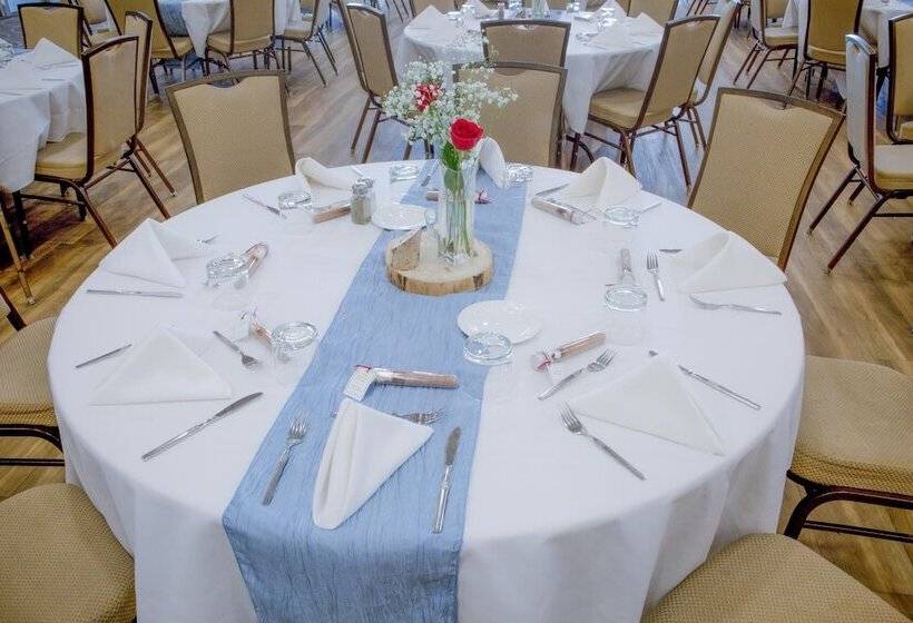 فندق Sandman Signature Lethbridge Lodge