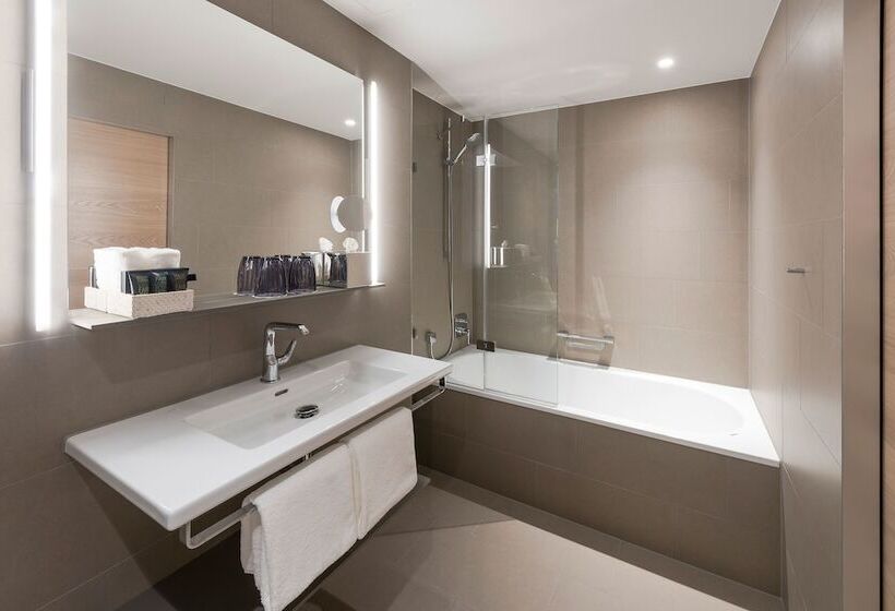 בית מלון כפרי Savoy