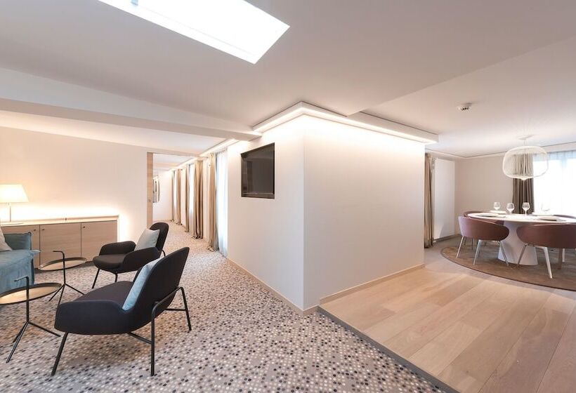 בית מלון כפרי Savoy