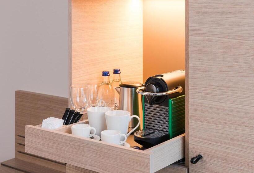 בית מלון כפרי Savoy