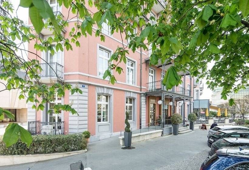 ホテル Schweizerhof Basel