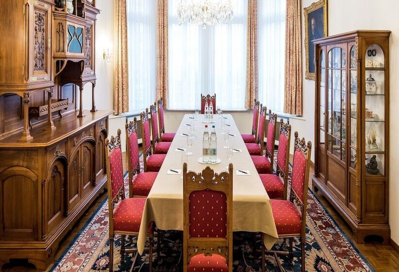 ホテル Schweizerhof Basel