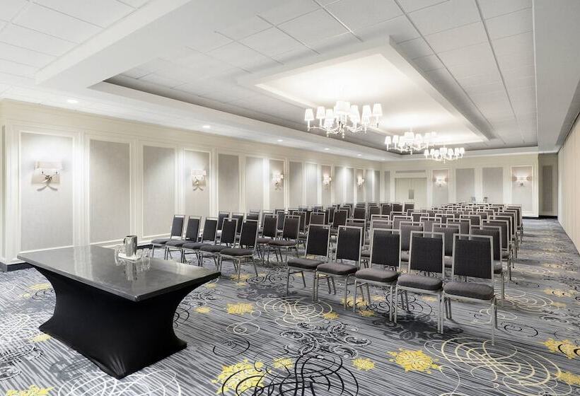 فندق Sheraton Cavalier Saskatoon