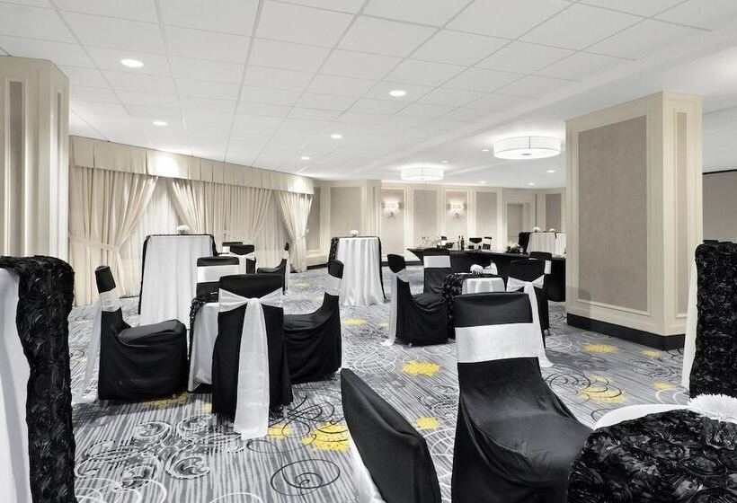 فندق Sheraton Cavalier Saskatoon