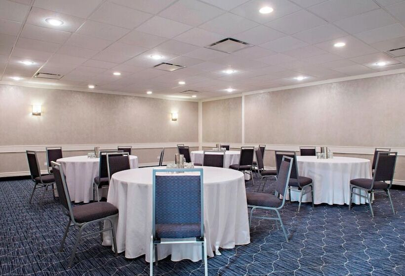 فندق Sheraton Cavalier Saskatoon