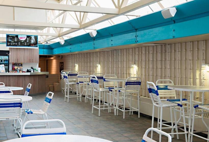 هتل Sheraton Cavalier Saskatoon