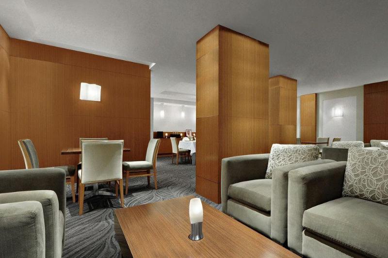 فندق Sheraton Cavalier Saskatoon