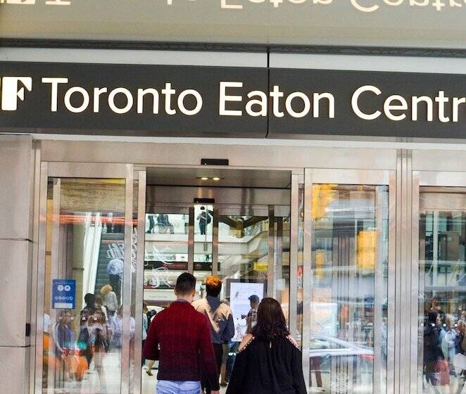 Отель Sheraton Centre Toronto