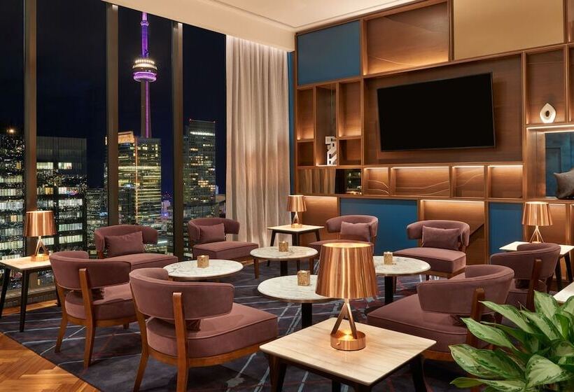 Отель Sheraton Centre Toronto