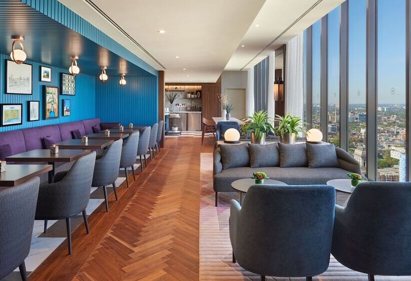 Отель Sheraton Centre Toronto