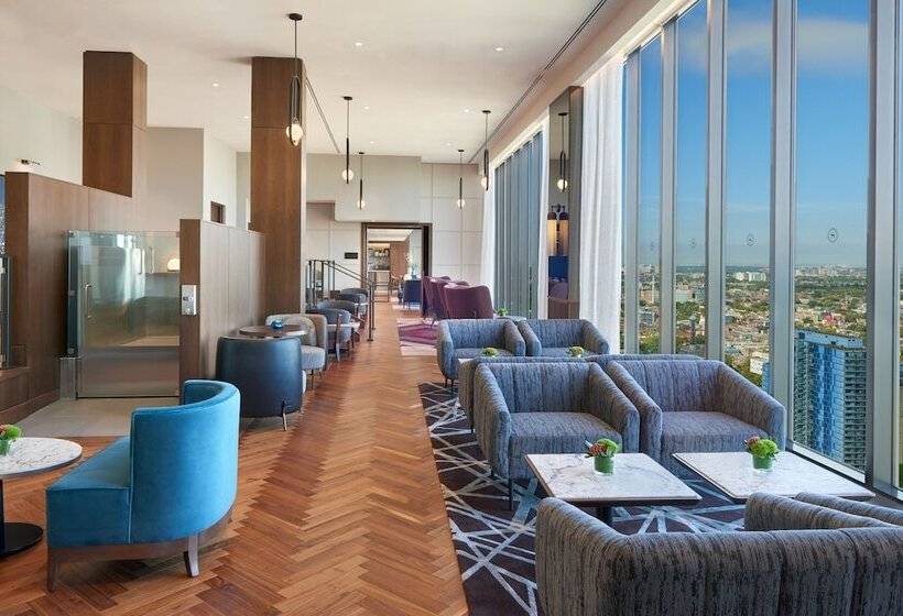 Отель Sheraton Centre Toronto