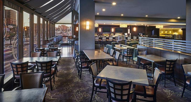 Отель Sheraton Hamilton