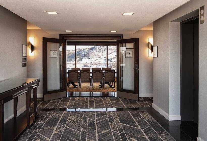 Sheraton Hotel Newfoundland