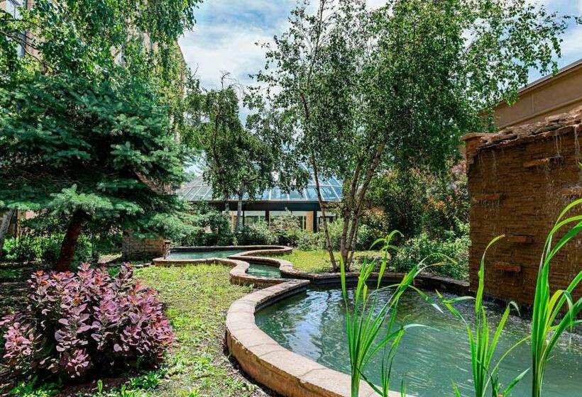 Sheraton Toronto Airport Hotel & Conference Centre