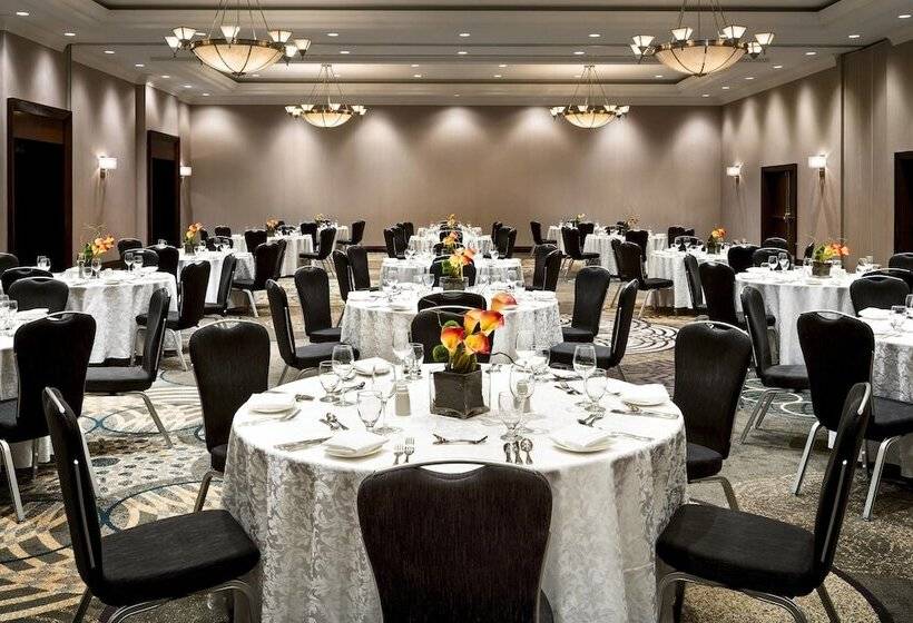 Sheraton Toronto Airport Hotel & Conference Centre