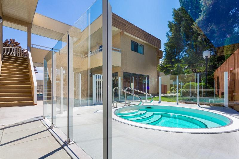 בית מלון כפרי Siesta Suites