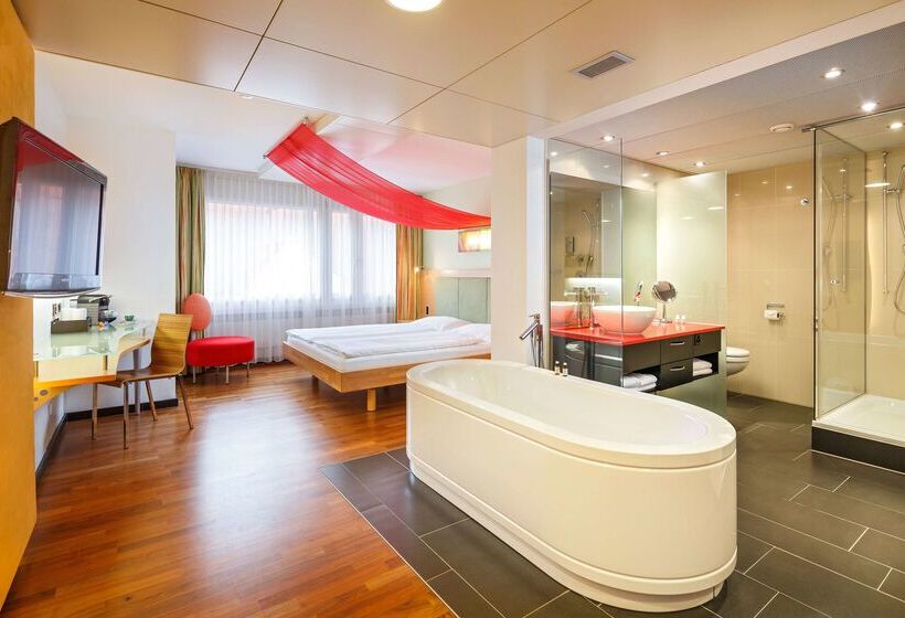 Ramada By Wyndham Baden Hotel Du Parc