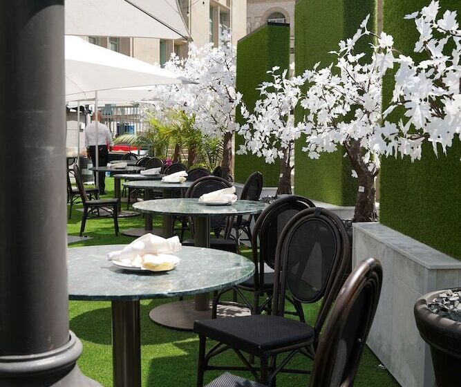 The Fort Garry Hotel Spa And Conference Centre, Ascend Hotel Collection