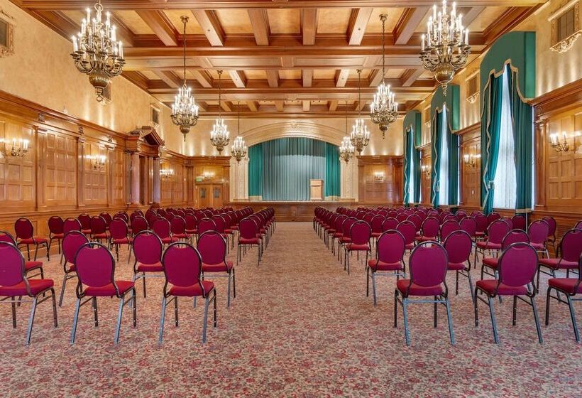 The Fort Garry Hotel Spa And Conference Centre, Ascend Hotel Collection