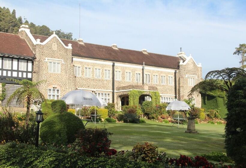 בית מלון כפרי The Hill Club