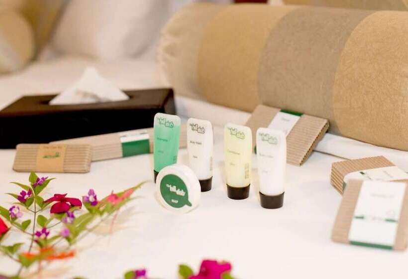 בית מלון כפרי The Hill Club