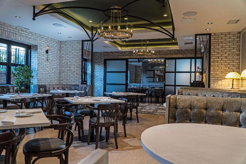 The Insignia Hotel, Sarnia, A Tribute Portfolio