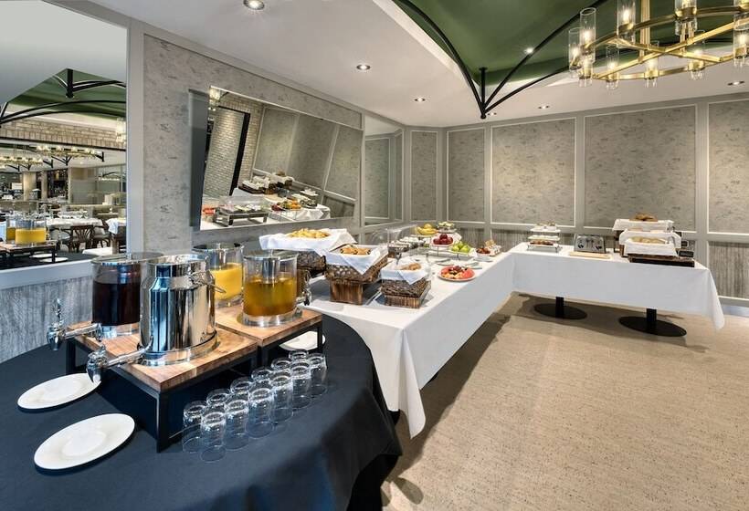 The Insignia Hotel, Sarnia, A Tribute Portfolio