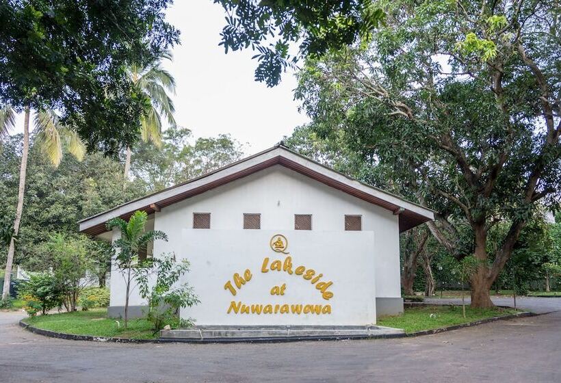 Отель The Lakeside At Nuwarawewa