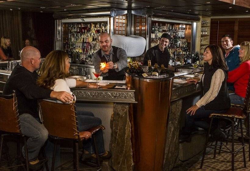 호텔 Listel Whistler, A Coast