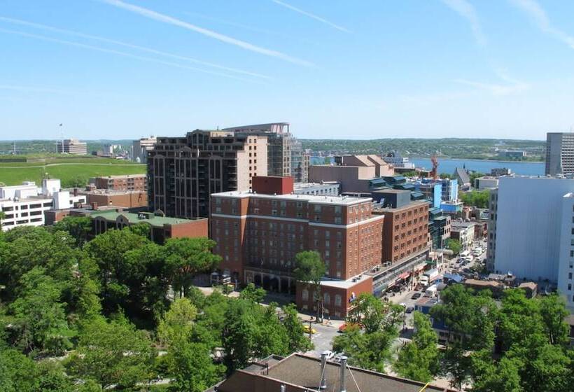 The Lord Nelson Hotel & Suites