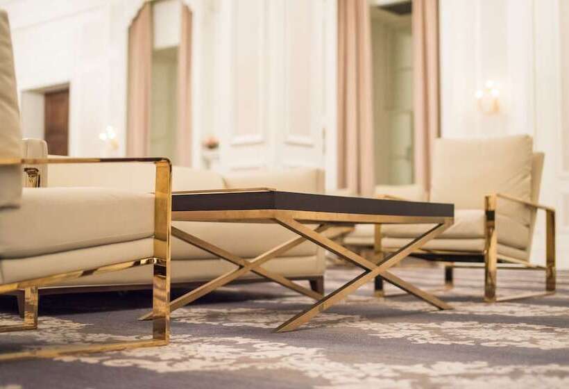 The Lord Nelson Hotel & Suites